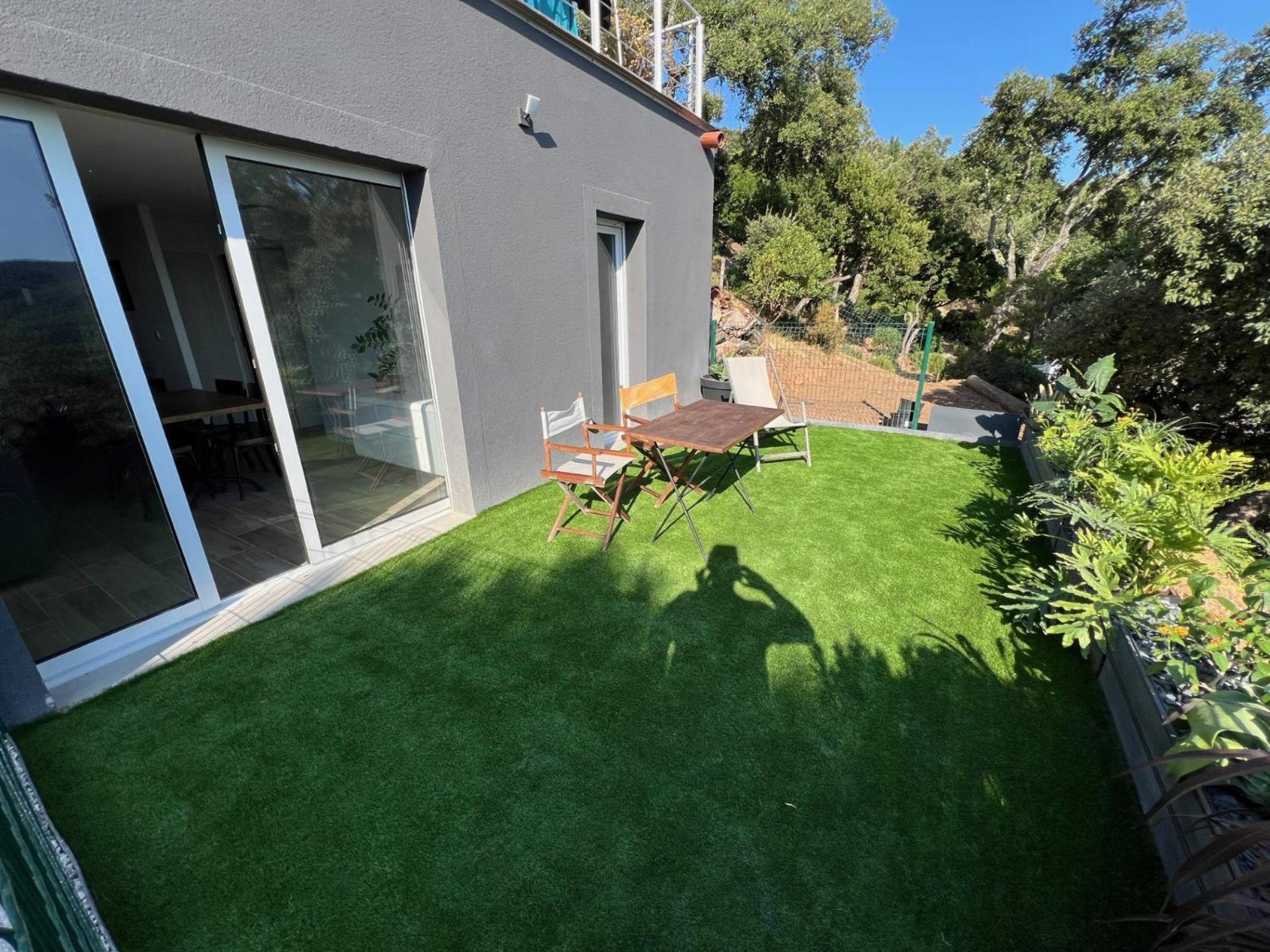Appartement Valcros - Jardin Vue Mer La Londe-les-Maures Eksteriør bilde